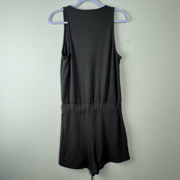 Lovers and Friend Gray Easy Breezy Waffle Knit Romper NWOT Size Small - Picture 7 of 10